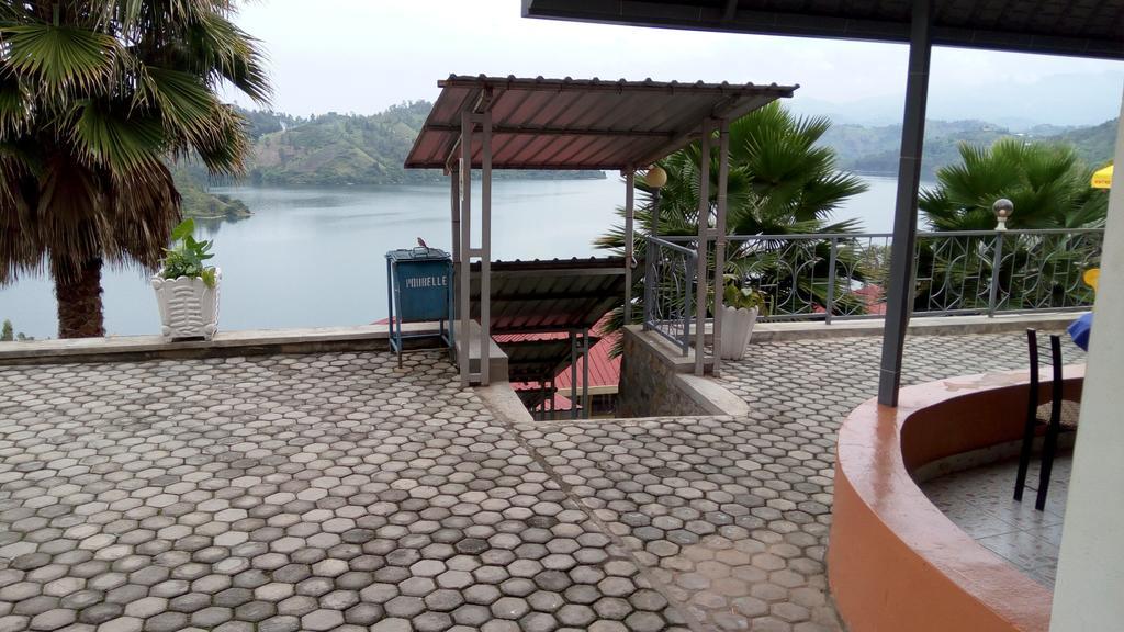 Home Saint Jean Kibuye Kültér fotó